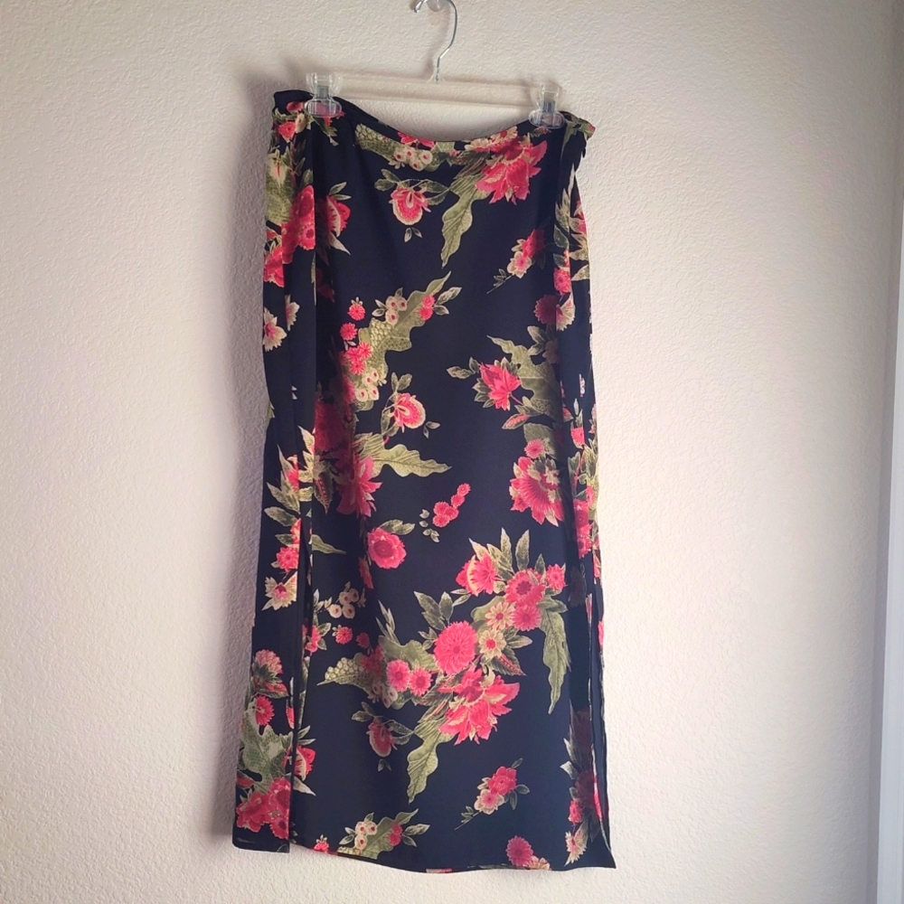 NWT Emma James black and pink floral skirt sz8 Y2K